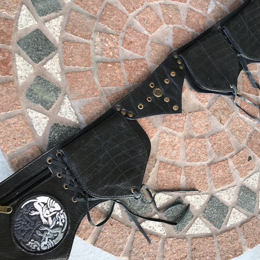 Fanny pack celtic wolf design patch black leather - Picture 4 of 8